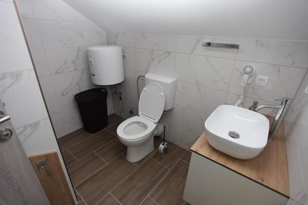 Apartmani Venecia Prozor Екстер'єр фото