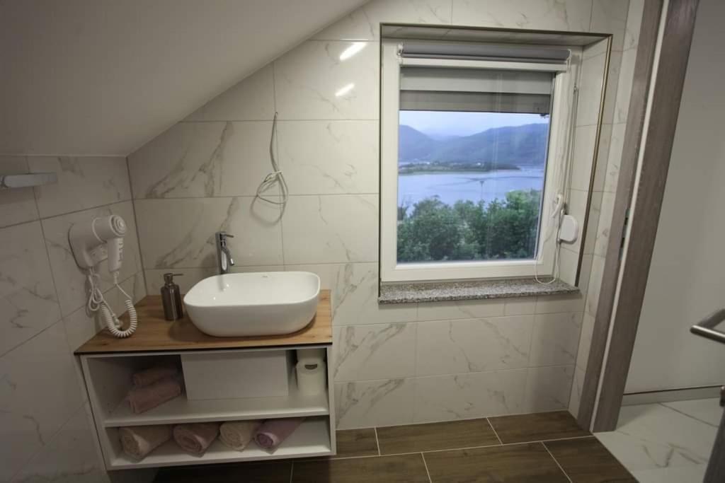 Apartmani Venecia Prozor Екстер'єр фото