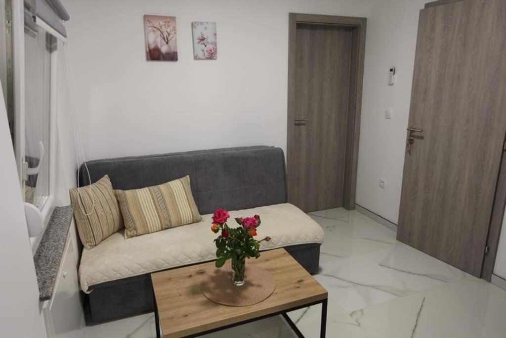 Apartmani Venecia Prozor Екстер'єр фото